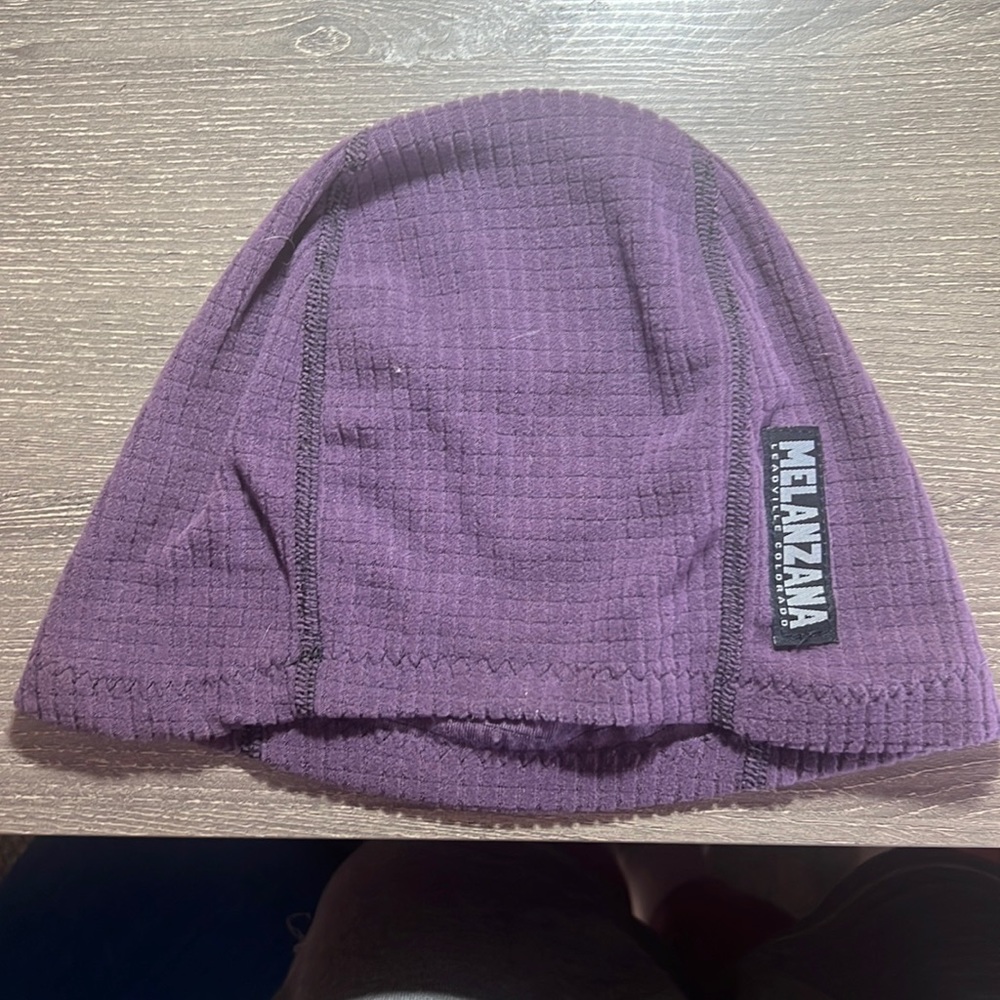 Melanzana hat